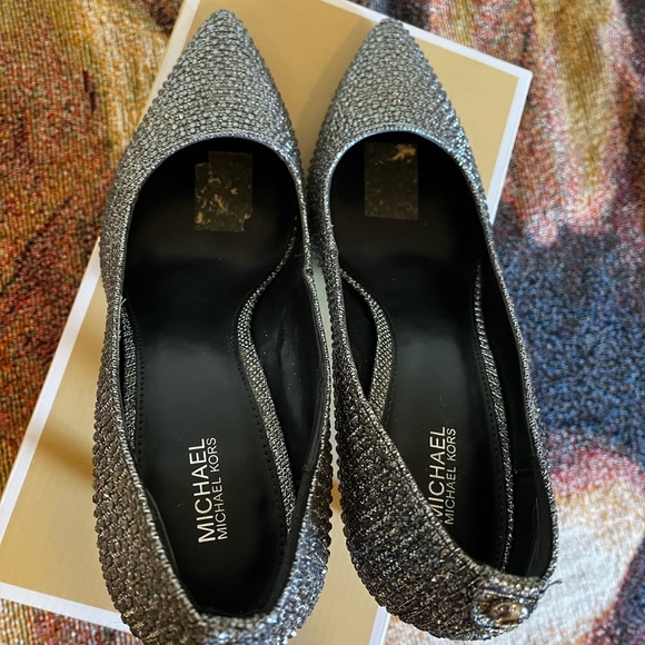 Glitter Chain Mesh Dress Shoe - Picture 3 of 6